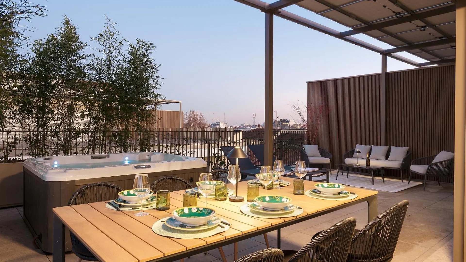 Compagnoni12 Luxury Penthouse With Private Jacuzzi And Spa Mediolan Włochy